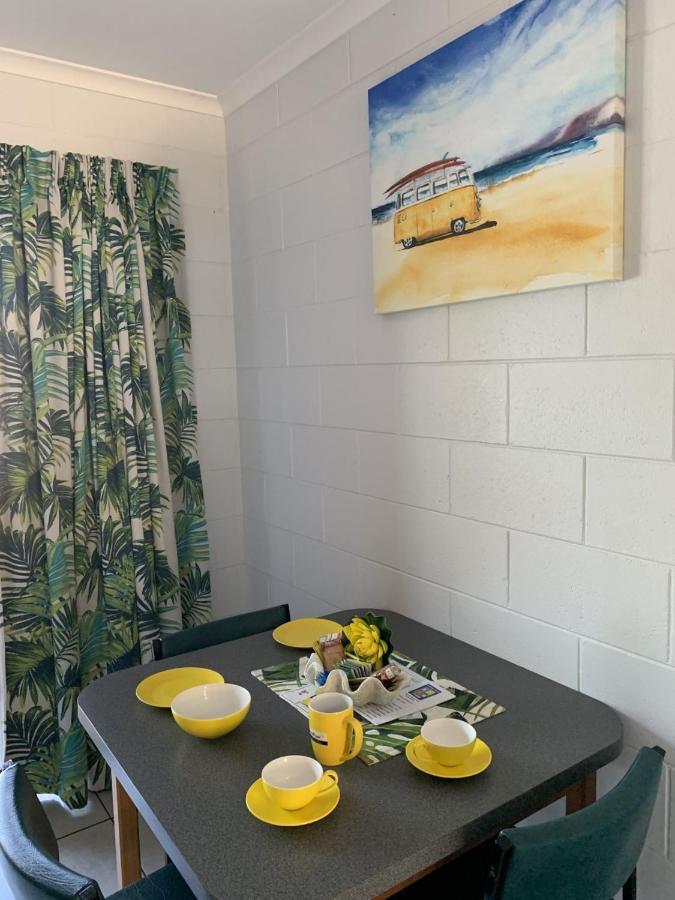 Sandpiper Motel Grasstree Beach Exterior photo